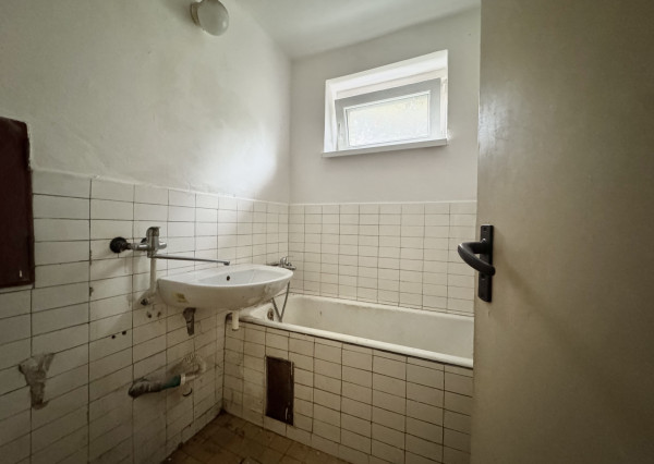 REZERVOVANÉ - Na predaj 3 izbový byt v tichej lokalite KNM