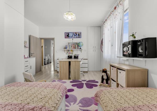 Slnečný 3-izbový byt s výhľadom na Karpaty v Slovenskom Grobe