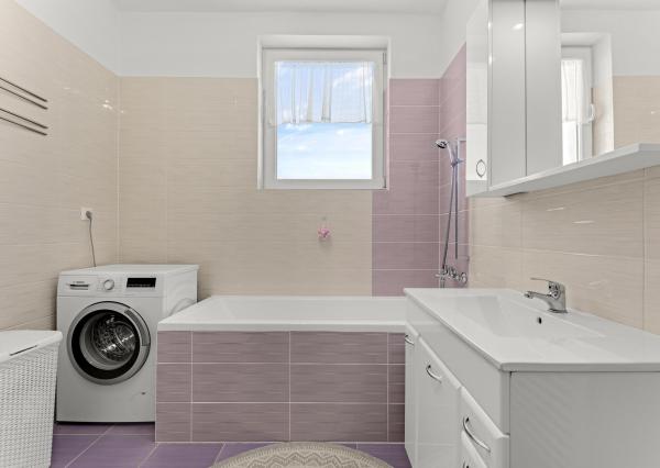 Slnečný 3-izbový byt s výhľadom na Karpaty v Slovenskom Grobe