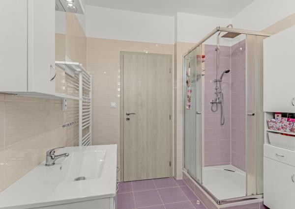 Slnečný 3-izbový byt s výhľadom na Karpaty v Slovenskom Grobe