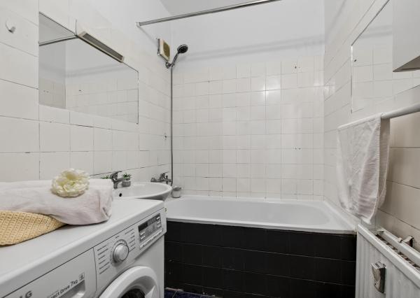 Senec - NA PREDAJ čiastočne prerobený 1,5 izbový byt, hneď pri pešej zóne v centre mesta.