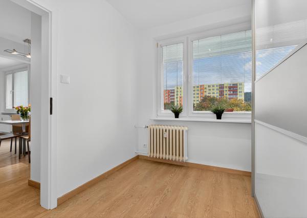 REZERVOVANÝ Na predaj priestranný 4-izbový byt v Bratislave-Dúbravka