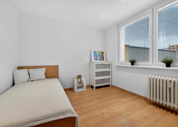 REZERVOVANÝ Na predaj priestranný 4-izbový byt v Bratislave-Dúbravka