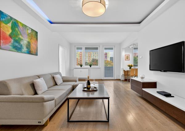 REZERVOVANÝ Na predaj priestranný 4-izbový byt v Bratislave-Dúbravka