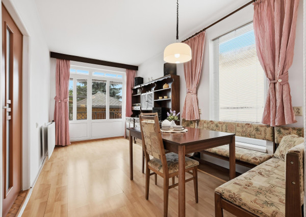 Na predaj 4 izbový rodinný dom v centre obce Tomášov