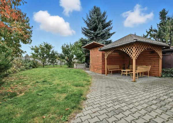 Na predaj 4 izbový rodinný dom v centre obce Tomášov