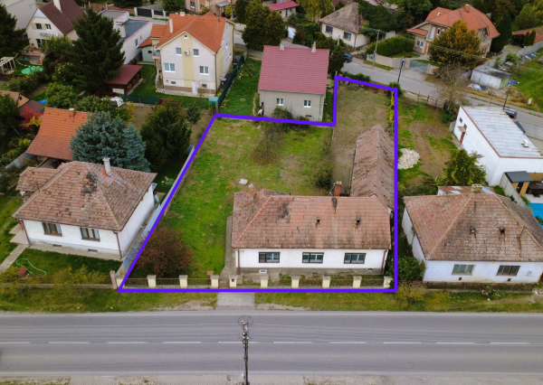 Na predaj - Rodinný dom v centre obce Tomášov s veľkým pozemkom