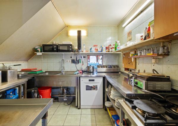 Na PREDAJ: úspešný Bufet na Pláži priamo pri jazere, Senecké jazerá Juh - podnikajte tam, kde iní chodia dovolenkovať