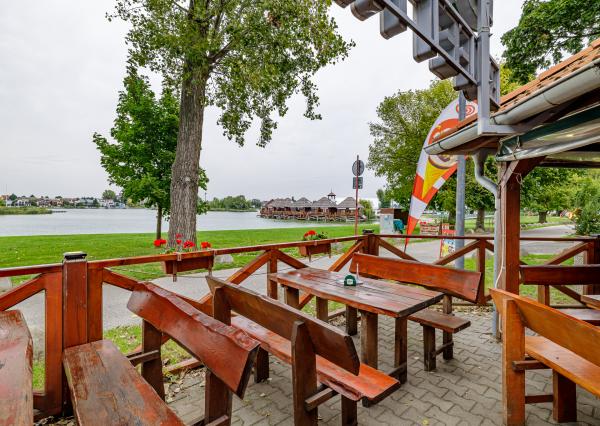 Na PREDAJ: úspešný Bufet na Pláži priamo pri jazere, Senecké jazerá Juh - podnikajte tam, kde iní chodia dovolenkovať