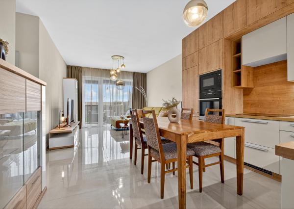 Na predaj 3-izbový byt so záhradkou a vlastným parkovacím miestom