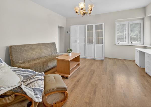 Na predaj priestranná 5-izbová chata s rozľahlým ovocným sadom v krásnej prírode v obci Stará Turá