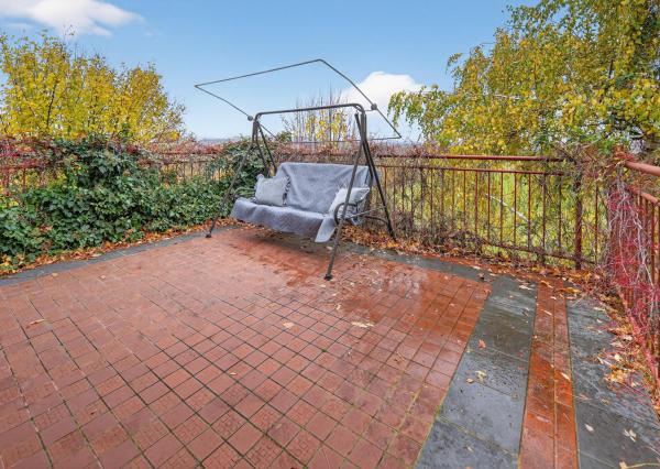 Na predaj priestranná 5-izbová chata s rozľahlým ovocným sadom v krásnej prírode v obci Stará Turá