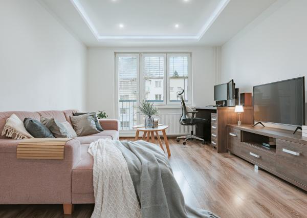 Na predaj kompletne zrekonštruovaný 2-izbový byt - Hliny VII