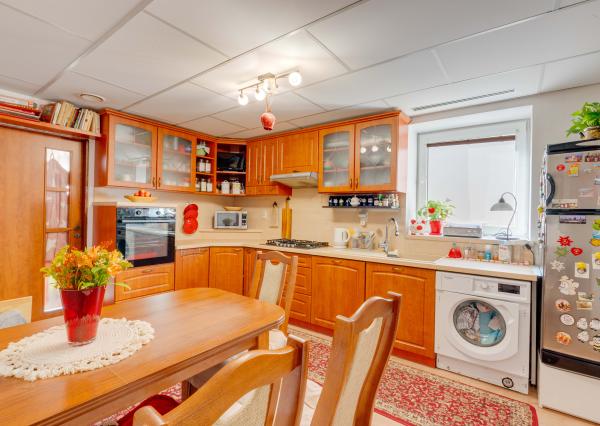 Na predaj - priestranný 3-izbový rodinný dom vo Vajnoroch