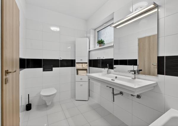 Na predaj 2-izbový byt so záhradkou a vlastným parkovacím miestom