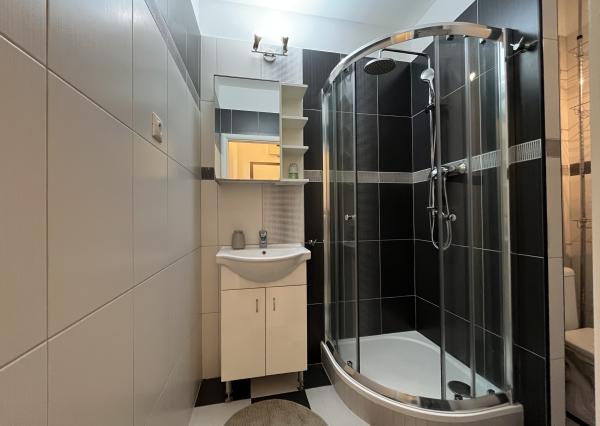 NA PRENÁJOM 1-IZBOVÝ BYT, BRATISLAVA – DÚBRAVKA (36 M²), Hanulova ulica