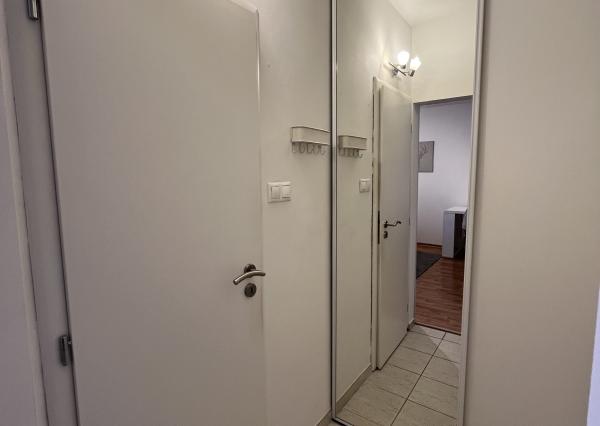 NA PRENÁJOM 1-IZBOVÝ BYT, BRATISLAVA – DÚBRAVKA (36 M²), Hanulova ulica