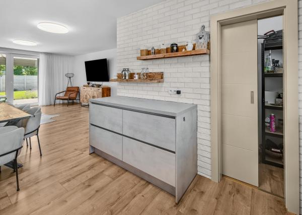 NA PREDAJ unikátny, samostatný 4-iz Rodinný dom priamo v DS