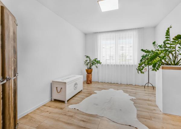 NA PREDAJ unikátny, samostatný 4-iz Rodinný dom priamo v DS