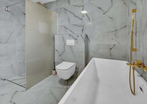 NA PREDAJ unikátny, samostatný 4-iz Rodinný dom priamo v DS