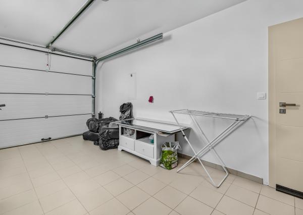 NA PREDAJ unikátny, samostatný 4-iz Rodinný dom priamo v DS