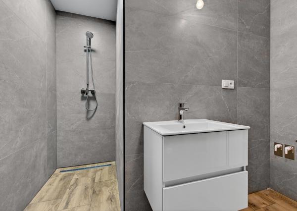 Na predaj moderný rodinný dom v tichej slepej uličke v obci Veľký Grob