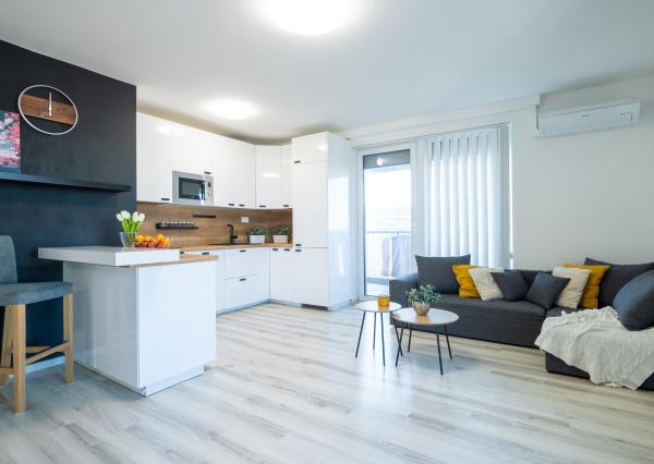 Na PREDAJ moderný 3-izbový byt s balkónom (87,56 m2) a dvoma garážovými státiami v novostavbe TAMMI, Bratislava Dúbravka