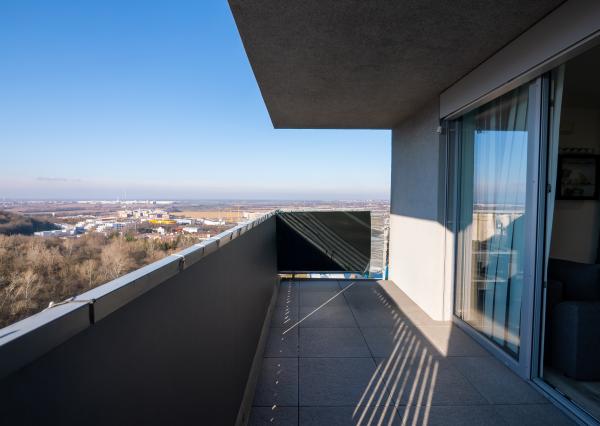 Na PREDAJ moderný 3-izbový byt s balkónom (87,56 m2) a dvoma garážovými státiami v novostavbe TAMMI, Bratislava Dúbravka