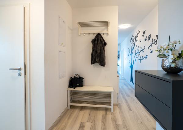 Na PREDAJ moderný 3-izbový byt s balkónom (87,56 m2) a dvoma garážovými státiami v novostavbe TAMMI, Bratislava Dúbravka