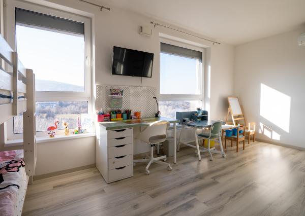 Na PREDAJ moderný 3-izbový byt s balkónom (87,56 m2) a dvoma garážovými státiami v novostavbe TAMMI, Bratislava Dúbravka