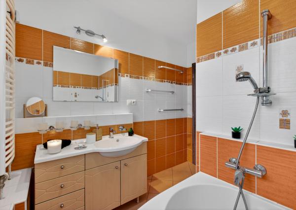 Priestranný a praktický 4-iz byt na predaj✅