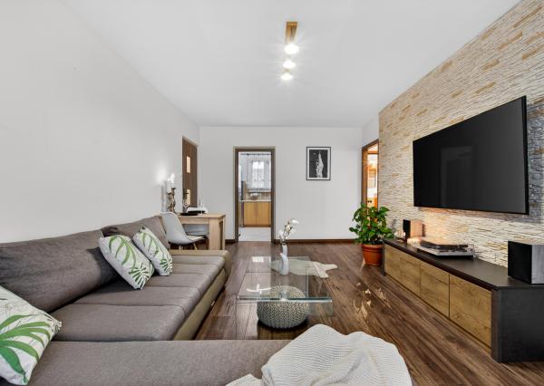 Priestranný a praktický 4-iz byt na predaj✅