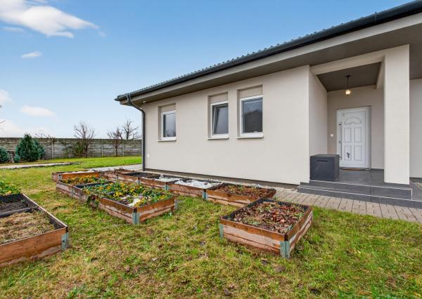 Samostatne stojaci 4-izbový rodinnný dom - ihneď voľný