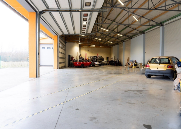 Predaj modernej polyfunkčnej haly s administratívnou budovou, v atraktívnej priemyselnej zóne Bratislava IV – Lamač