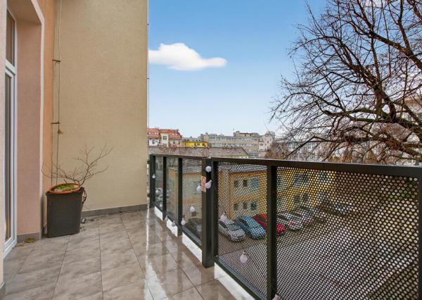 Štýlový 1-izbový byt s terasou BA-Staré mesto