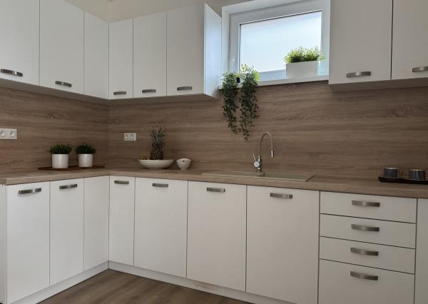 Na predaj moderný 4-izbový bungalov v obci Príbovce - hneď k nasťahovaniu