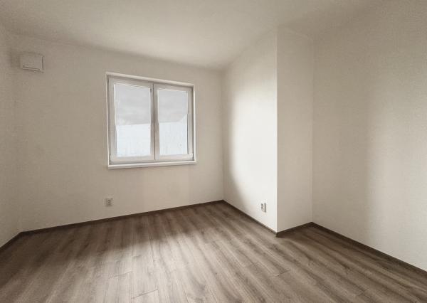 Na predaj moderný 4-izbový bungalov v obci Príbovce - hneď k nasťahovaniu