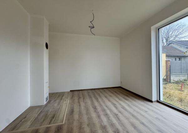 Na predaj moderný 4-izbový bungalov v obci Príbovce - hneď k nasťahovaniu