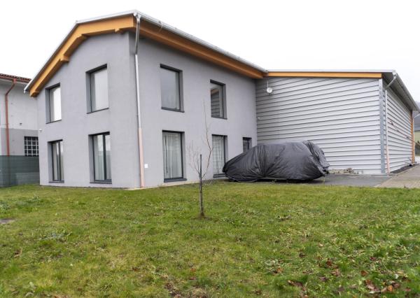 Predaj modernej polyfunkčnej haly s administratívnou budovou, v atraktívnej priemyselnej zóne Bratislava IV – Lamač