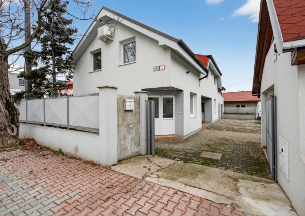 Flexibilný firemný priestor 226 m² – kancelárie, showroom, sklad, parkovanie