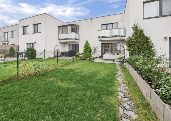 3 izbový byt Bratislava -Rača, 2 parkovacie miesta, záhrada 75 m2