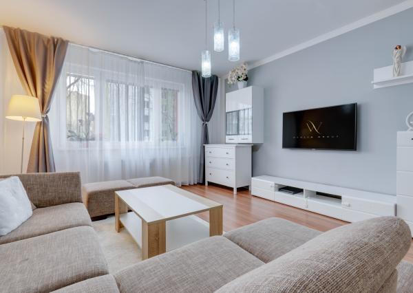 Priestranný 3- izbový byt vo vynikajúcej lokalite na predaj, Senec- Kollárova ulica