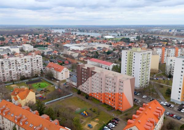 Priestranný 3- izbový byt vo vynikajúcej lokalite na predaj, Senec- Kollárova ulica