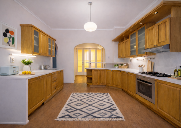 EXKLUZÍVNY STAROMESTSKÝ BYT NA OBCHODNEJ — IDEÁLNY NA BÝVANIE AJ INVESTÍCIU