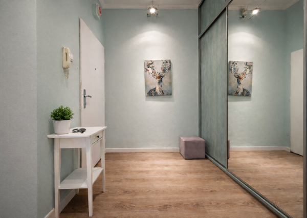 EXKLUZÍVNY STAROMESTSKÝ BYT NA OBCHODNEJ — IDEÁLNY NA BÝVANIE AJ INVESTÍCIU