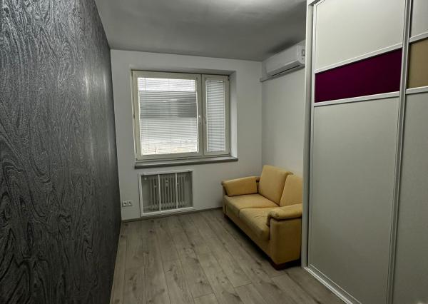 Na prenájom 3 izbový byt v Ružinove