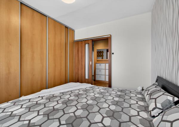 Bernolákovo, okr. SC - NA PREDAJ - plnohodnotný 2-izbový byt kúsok od priameho centra