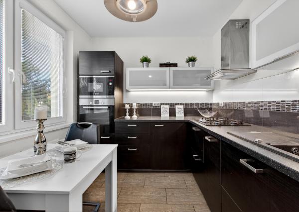 Bernolákovo, okr. SC - NA PREDAJ - plnohodnotný 2-izbový byt kúsok od priameho centra