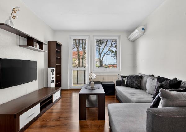 Bernolákovo, okr. SC - NA PREDAJ - plnohodnotný 2-izbový byt kúsok od priameho centra