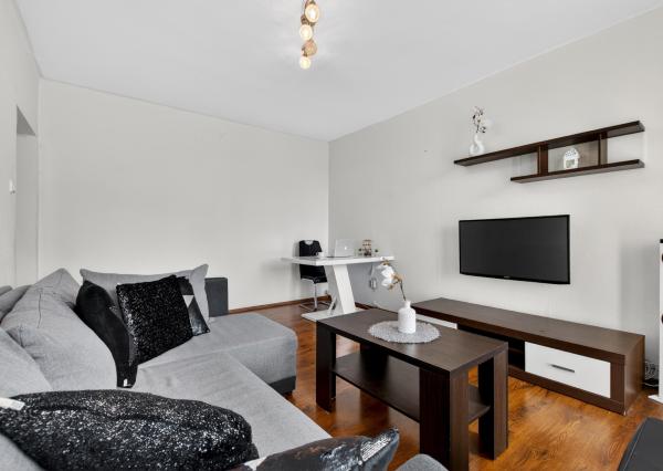 Bernolákovo, okr. SC - NA PREDAJ - plnohodnotný 2-izbový byt kúsok od priameho centra